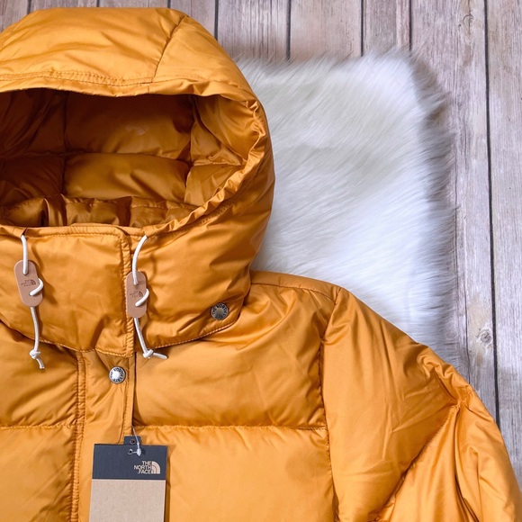 The North Face Women’s Sierra Down Parka - Picture 3 of 9